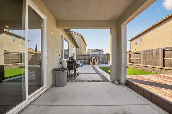 $559,900 | 1681 Oleander Avenue, Manteca, CA 95337