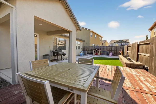 $559,900 | 1681 Oleander Avenue, Manteca, CA 95337