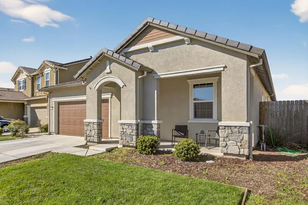 $559,900 | 1681 Oleander Avenue, Manteca, CA 95337