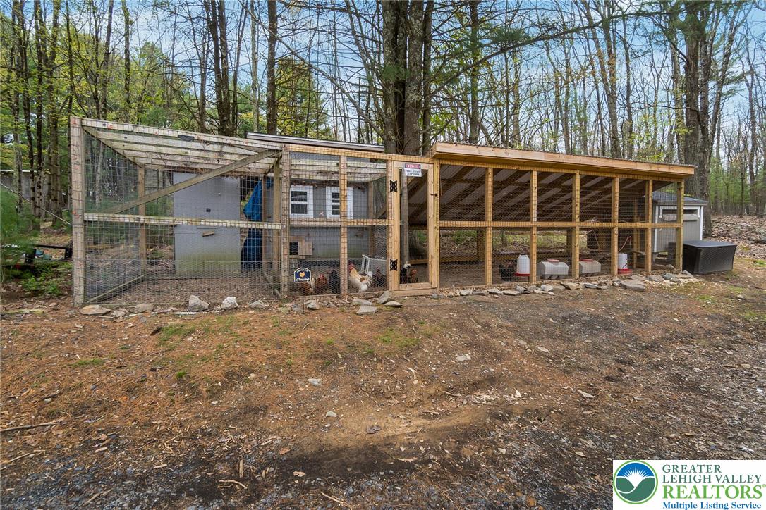 2512 Valley View Acres Road Stroudsburg, PA 18360 - Photo 9 of 79