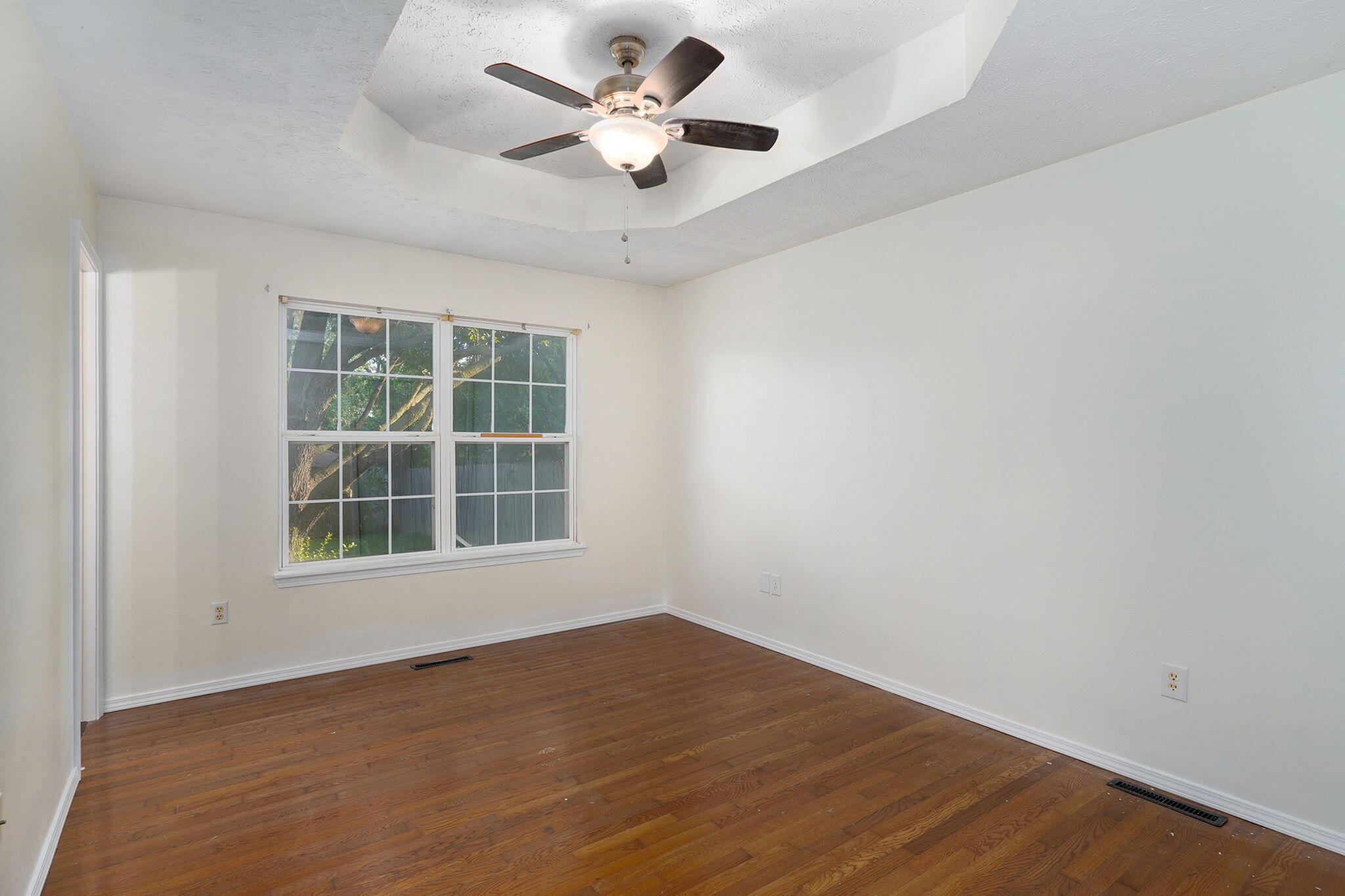 3070 West Calhoun Street Springfield, MO 65802 - Photo 15 of 24 3070 W Calhoun St-20