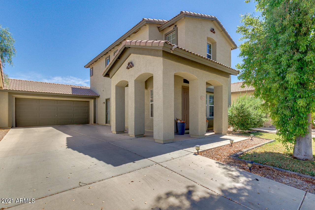 1865 East Del Rio Street Gilbert, AZ 85295 - Photo 3 of 39 Extended Driveway