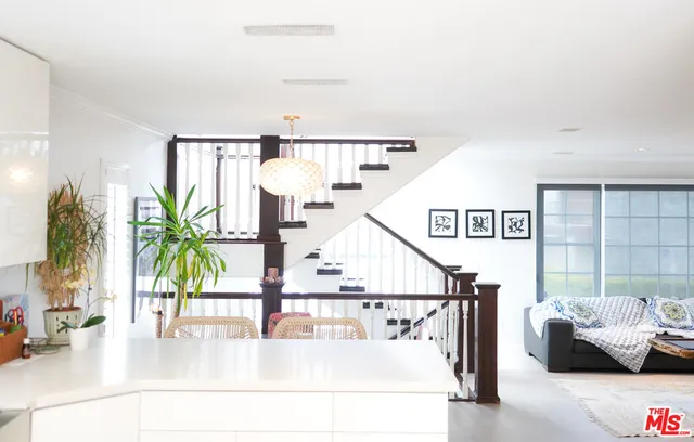 $2,299,999 | 114 Pacific Avenue, Venice, CA 90291