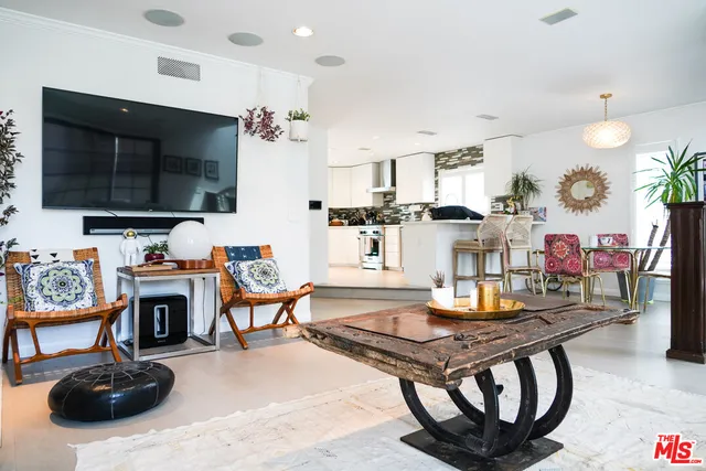 $2,299,999 | 114 Pacific Avenue, Venice, CA 90291