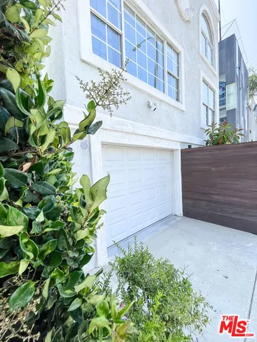 $2,299,999 | 114 Pacific Avenue, Venice, CA 90291