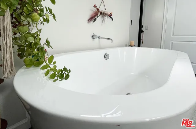 $2,299,999 | 114 Pacific Avenue, Venice, CA 90291