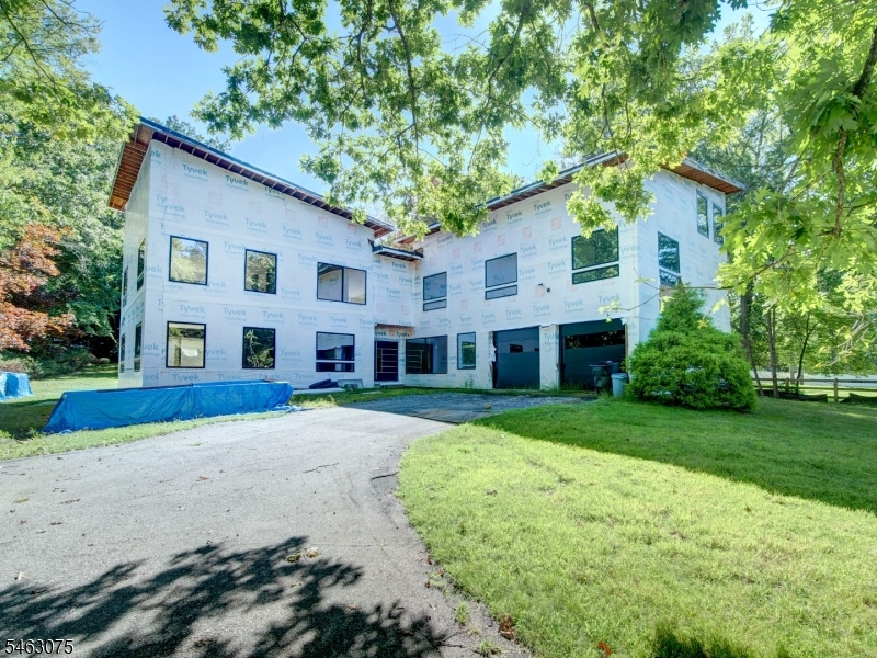 18 Rambling Brook Road Upper Saddle River, NJ 07458 - Photo 6 of 6 Gallery Image 6