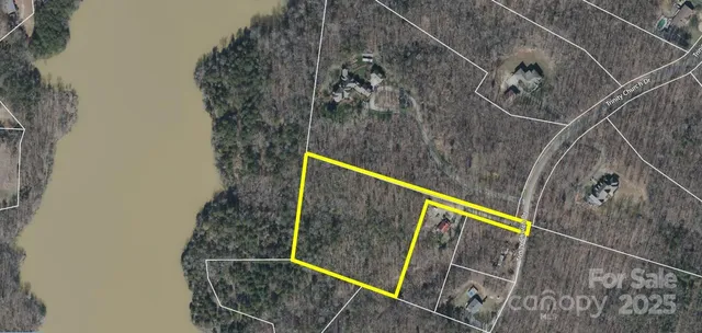 a view of a yard from a yard