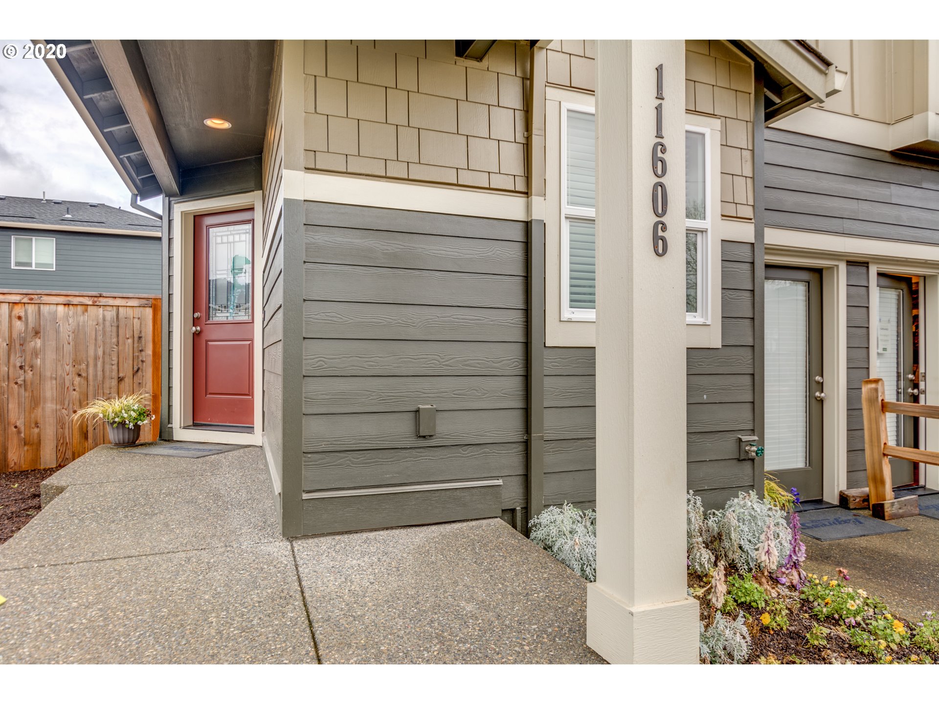 2220 South Chukar Drive Ridgefield, WA 98642 - Photo 2 of 21
