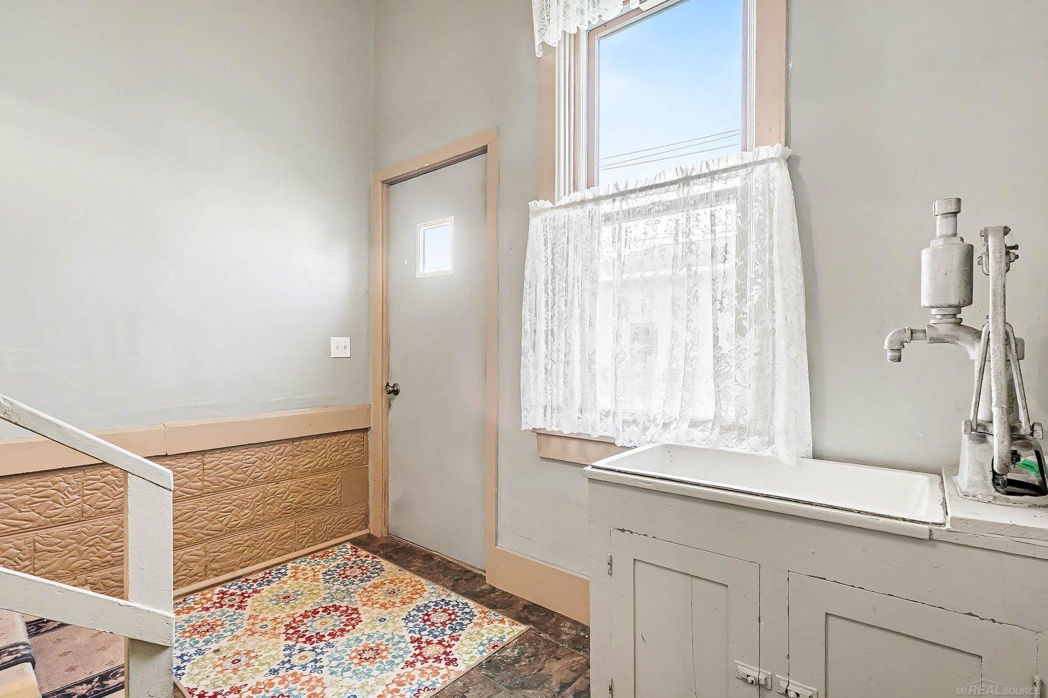138 East Main Street Sebewaing, MI 48759 - Photo 6 of 26