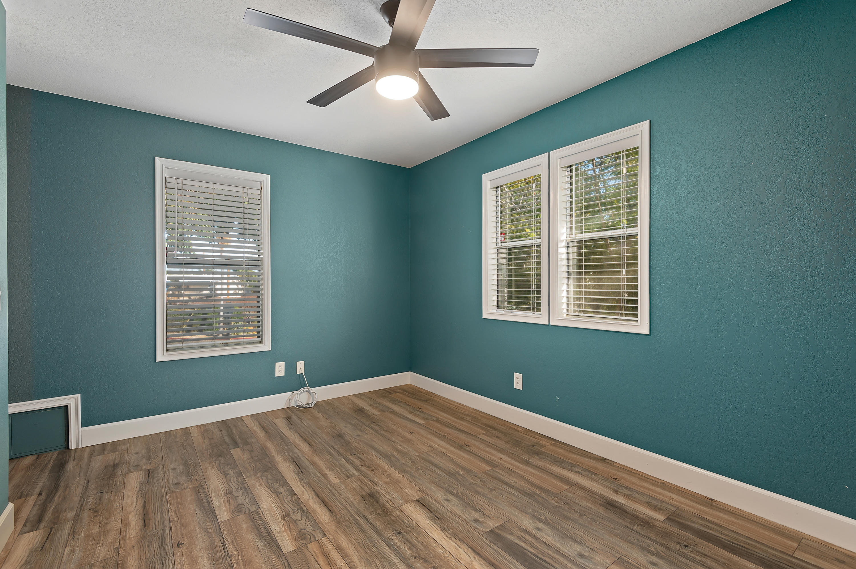 2128 Modoc Road, Unit F Santa Barbara, CA 93101 - Photo 12 of 19 13 - Bedroom 3