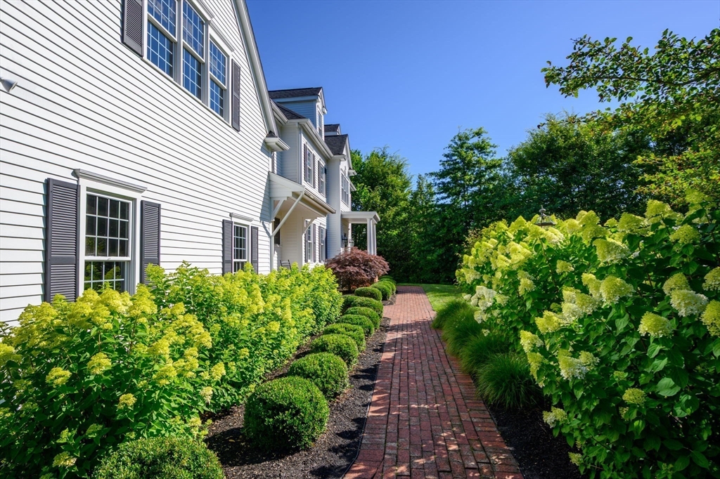 175 Sohier Street Cohasset, MA 02025 - Photo 3 of 41