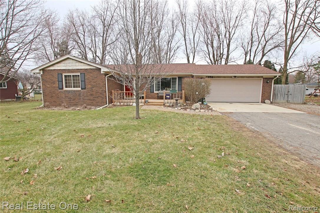 371 South Baldwin Road Oxford, MI 48371 - Photo 1 of 51 6) Front.jpg