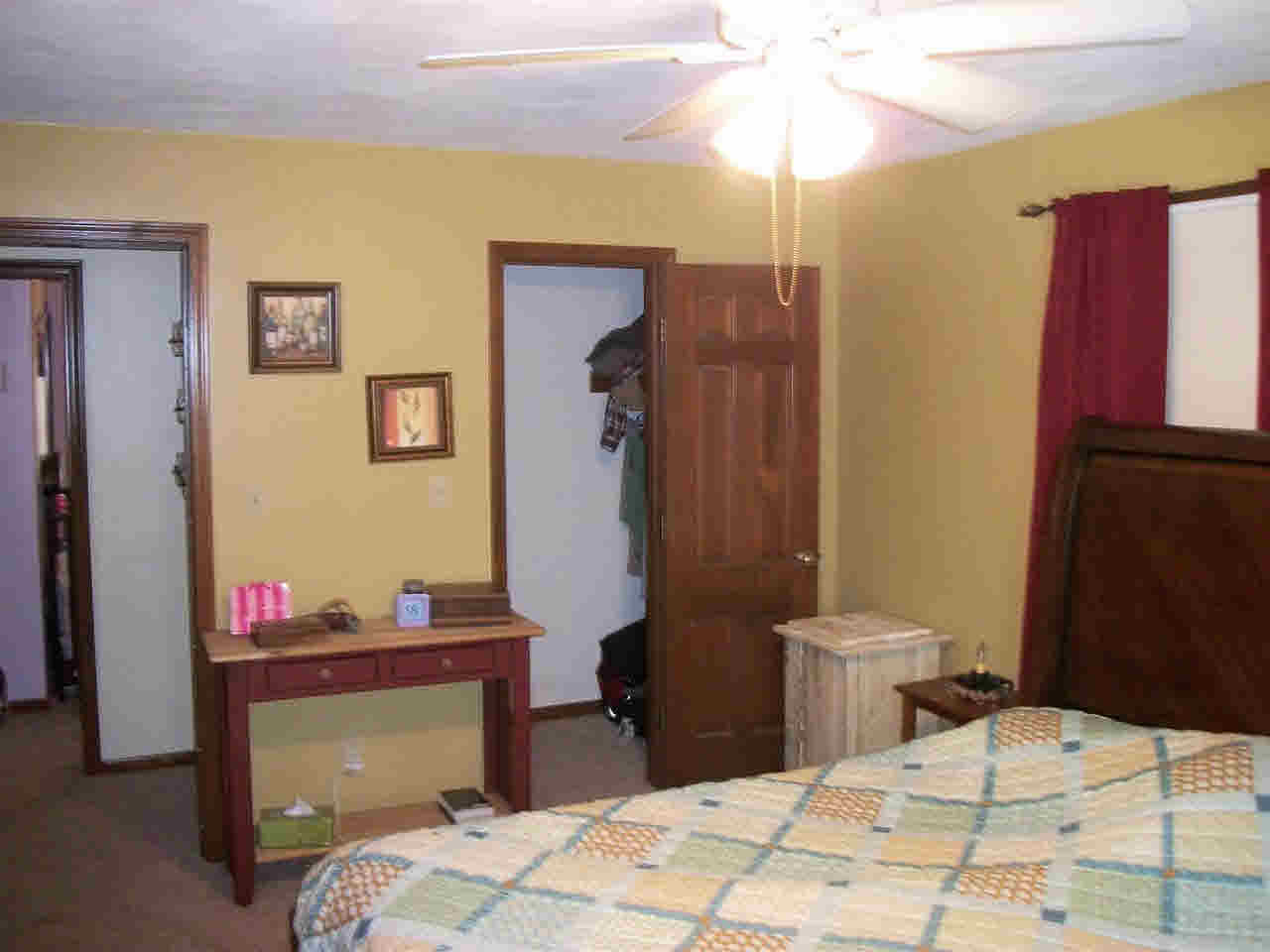3407 Bruceville Road Vincennes, IN 47591 - Photo 8 of 11 Gallery Image 8