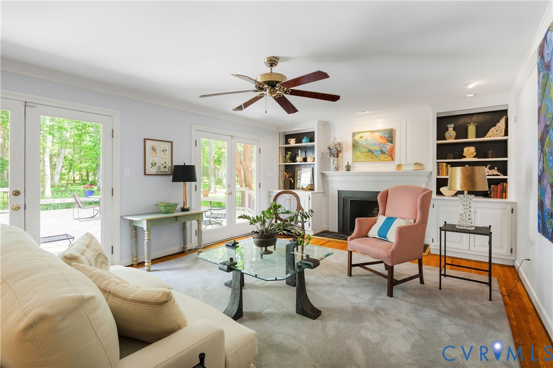 6 East Lower Tuckahoe Road Richmond, VA 23238 - Photo 15 of 54 Bright family room with French doors to the deck