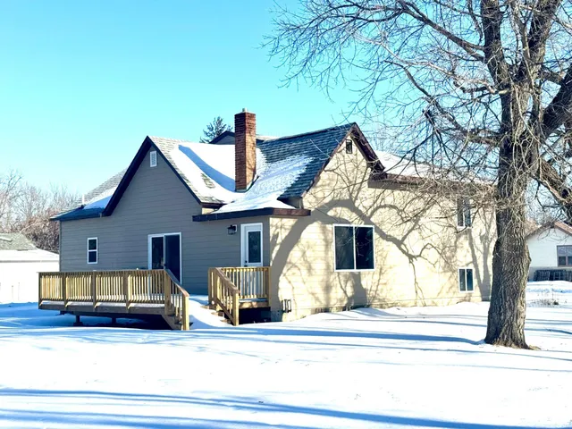$229,900 | 301 West Garfield Avenue, Mahnomen, MN 56557
