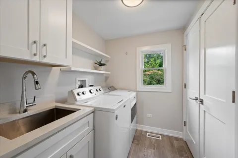 $949,000 | 2932 Central Avenue, Wilmette, IL 60091