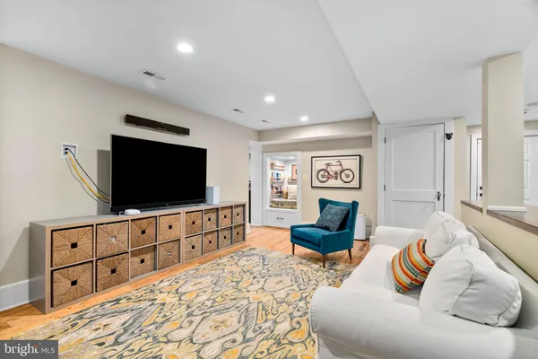 $1,500,000 | 313 West College Terrace, Frederick, MD 21701