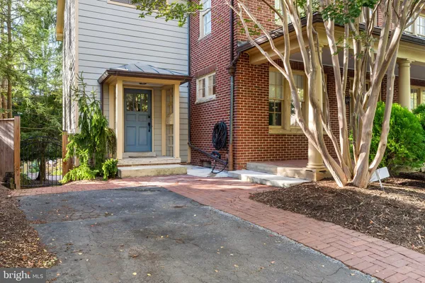 $1,500,000 | 313 West College Terrace, Frederick, MD 21701