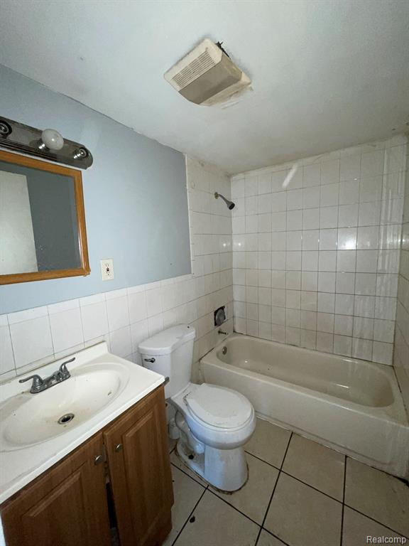 20569 Evergreen Road Detroit, MI 48219 - Photo 9 of 31