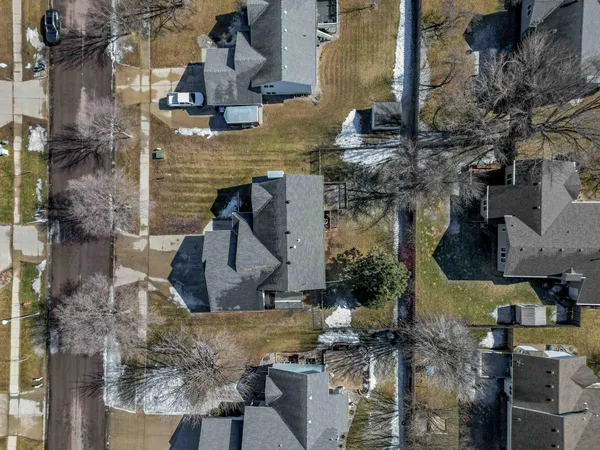$479,950 | 2808 38th Avenue South, Fargo, ND 58104