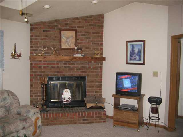 8185 Ehlerbrook Road Indianapolis, IN 46237 - Photo 4 of 13