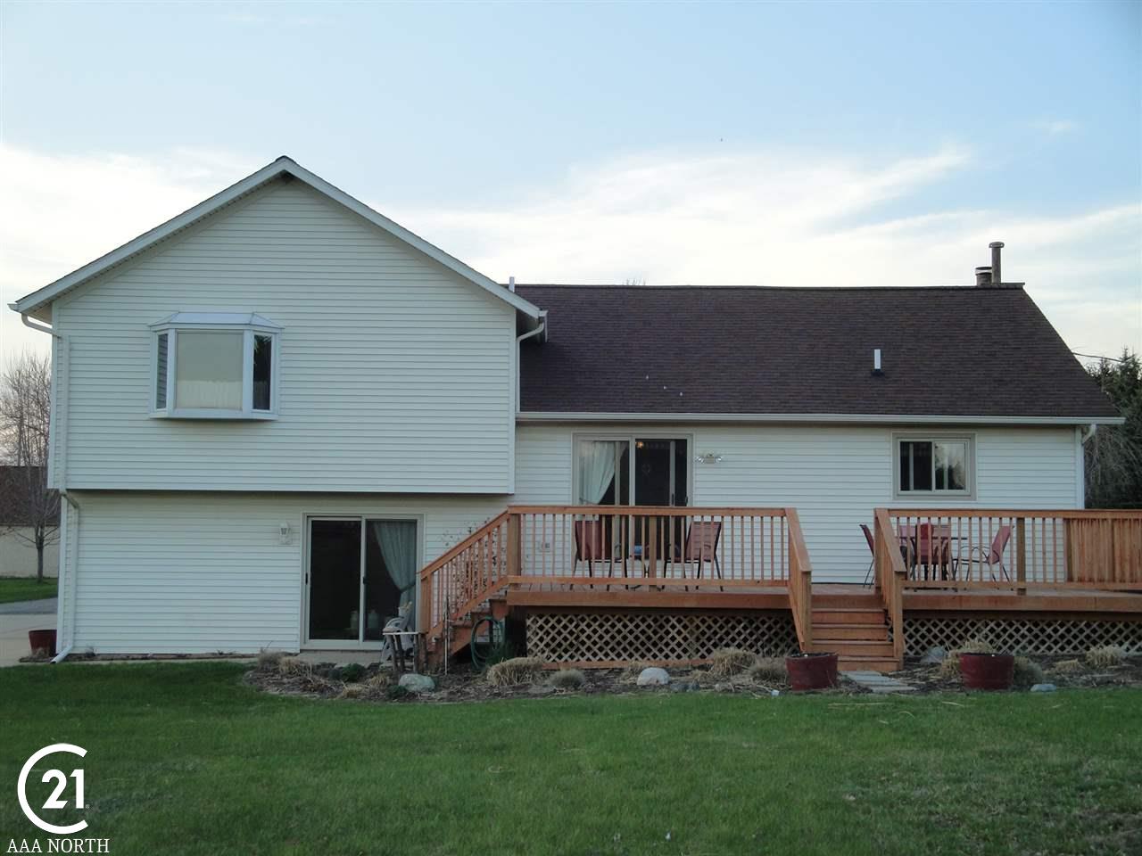 8670 Marr Road Almont, MI 48003 - Photo 18 of 22 31346201-17.JPG