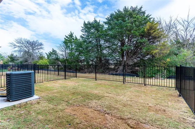 $1,650 | 6814 Topaz, Greenville, TX 75402