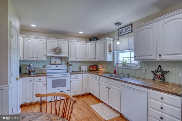 $337,500 | 4163 Whiteleyville Road, Hurlock, MD 21643