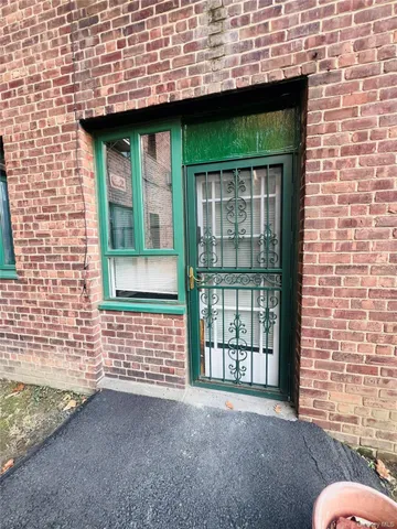 $280,000 | 2200 East Tremont Avenue | Parkchester