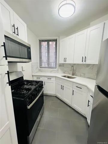 $280,000 | 2200 East Tremont Avenue | Parkchester
