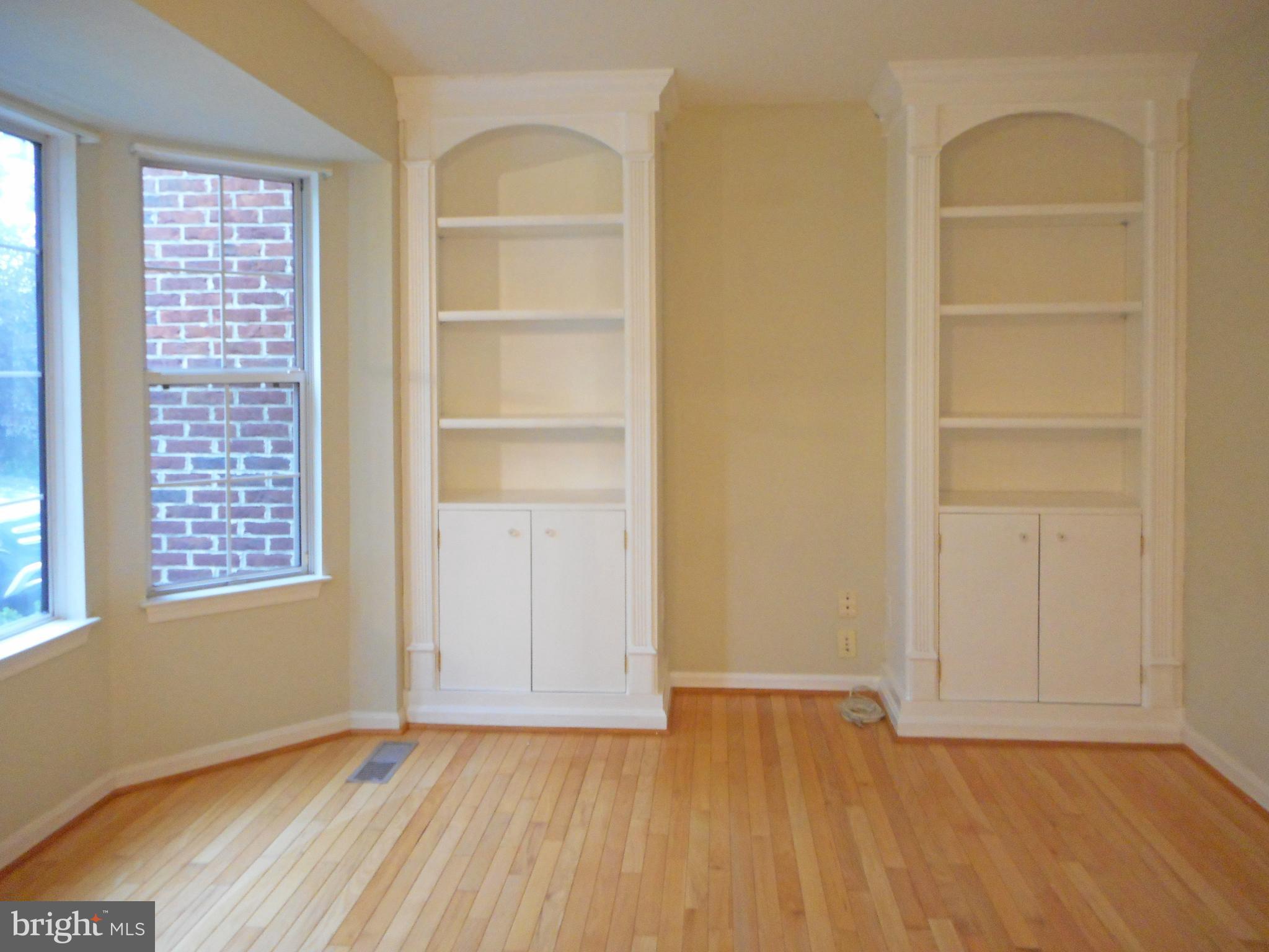 21289 Mirror Ridge Place Sterling, VA 20164 - Photo 11 of 30 Main Level Office Den