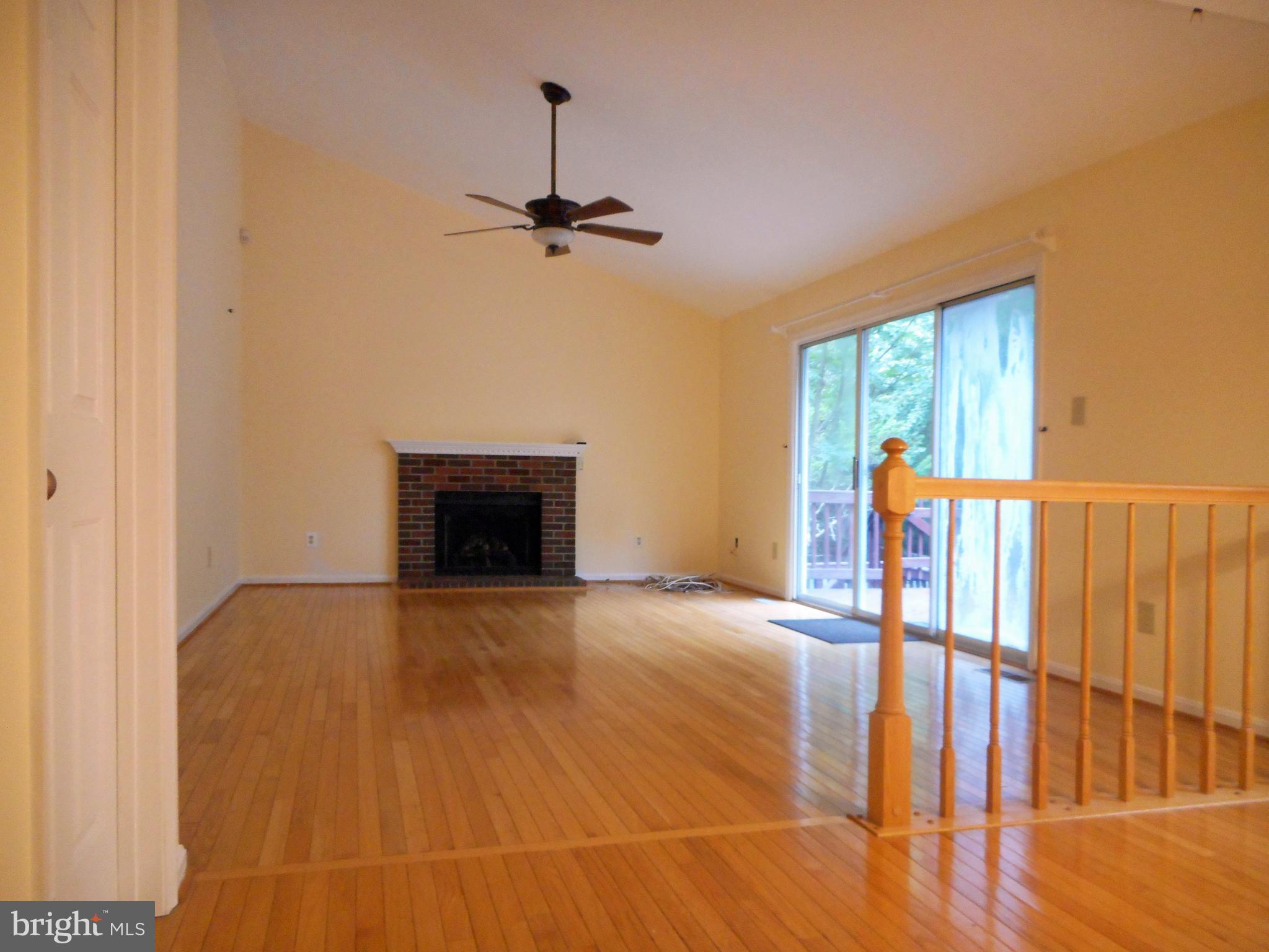 21289 Mirror Ridge Place Sterling, VA 20164 - Photo 5 of 30 Family Room with Deck Access