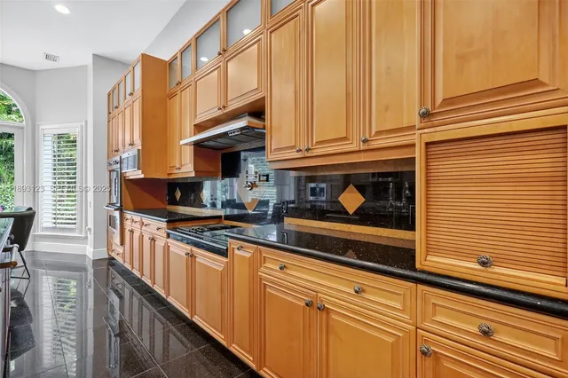 $6,499,999 | 7837 Southwest 117th Street, Pinecrest, FL 33156