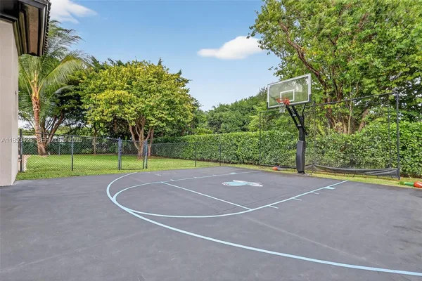 $6,150,000 | 7837 Southwest 117th Street, Pinecrest, FL 33156