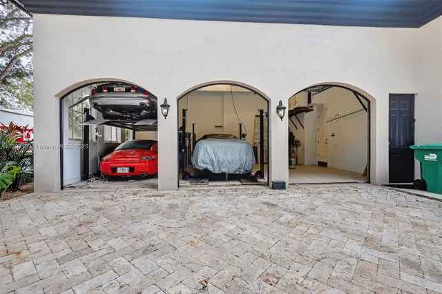 $6,999,999 | 7837 Southwest 117th Street, Pinecrest, FL 33156