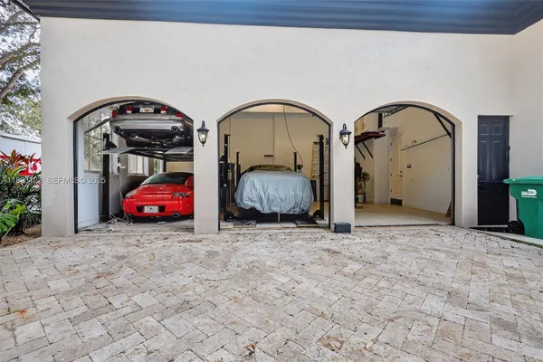 $6,150,000 | 7837 Southwest 117th Street, Pinecrest, FL 33156