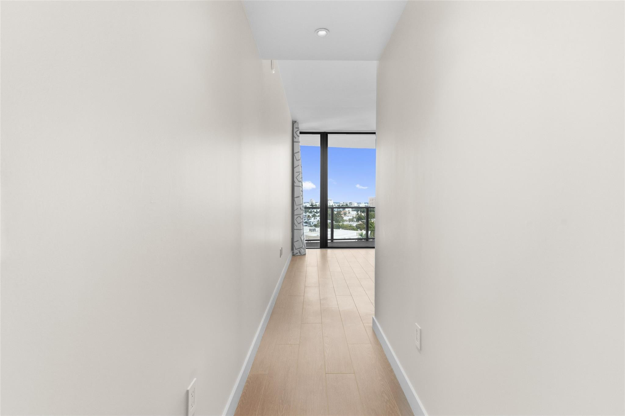 500 Alton Road, Unit 1006 Miami Beach, FL 33139 - Photo 12 of 42 Photo 12