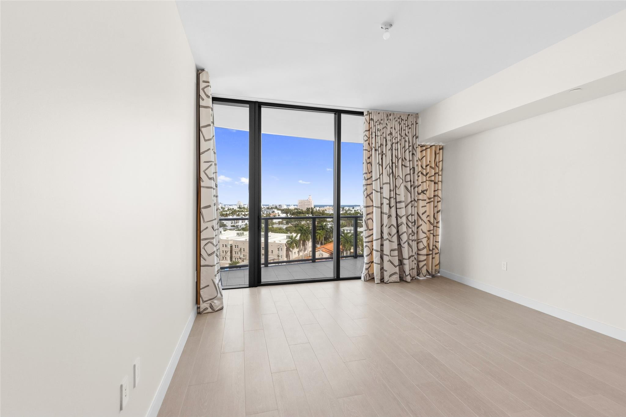 500 Alton Road, Unit 1006 Miami Beach, FL 33139 - Photo 13 of 42 Photo 13