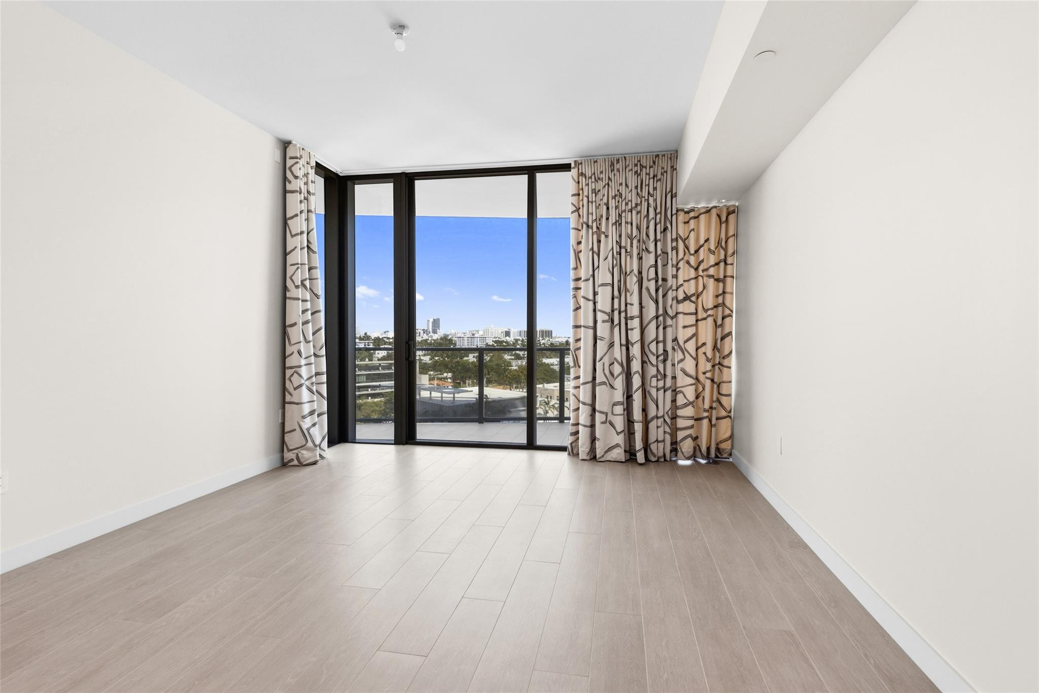 500 Alton Road, Unit 1006 Miami Beach, FL 33139 - Photo 14 of 42 Photo 14