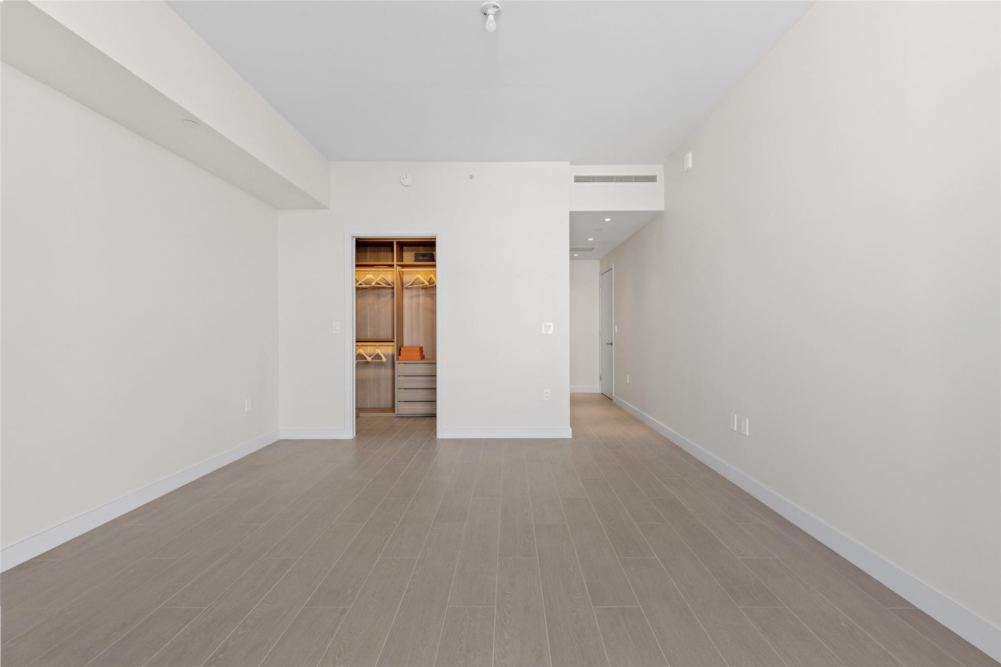 500 Alton Road, Unit 1006 Miami Beach, FL 33139 - Photo 15 of 42 Photo 15