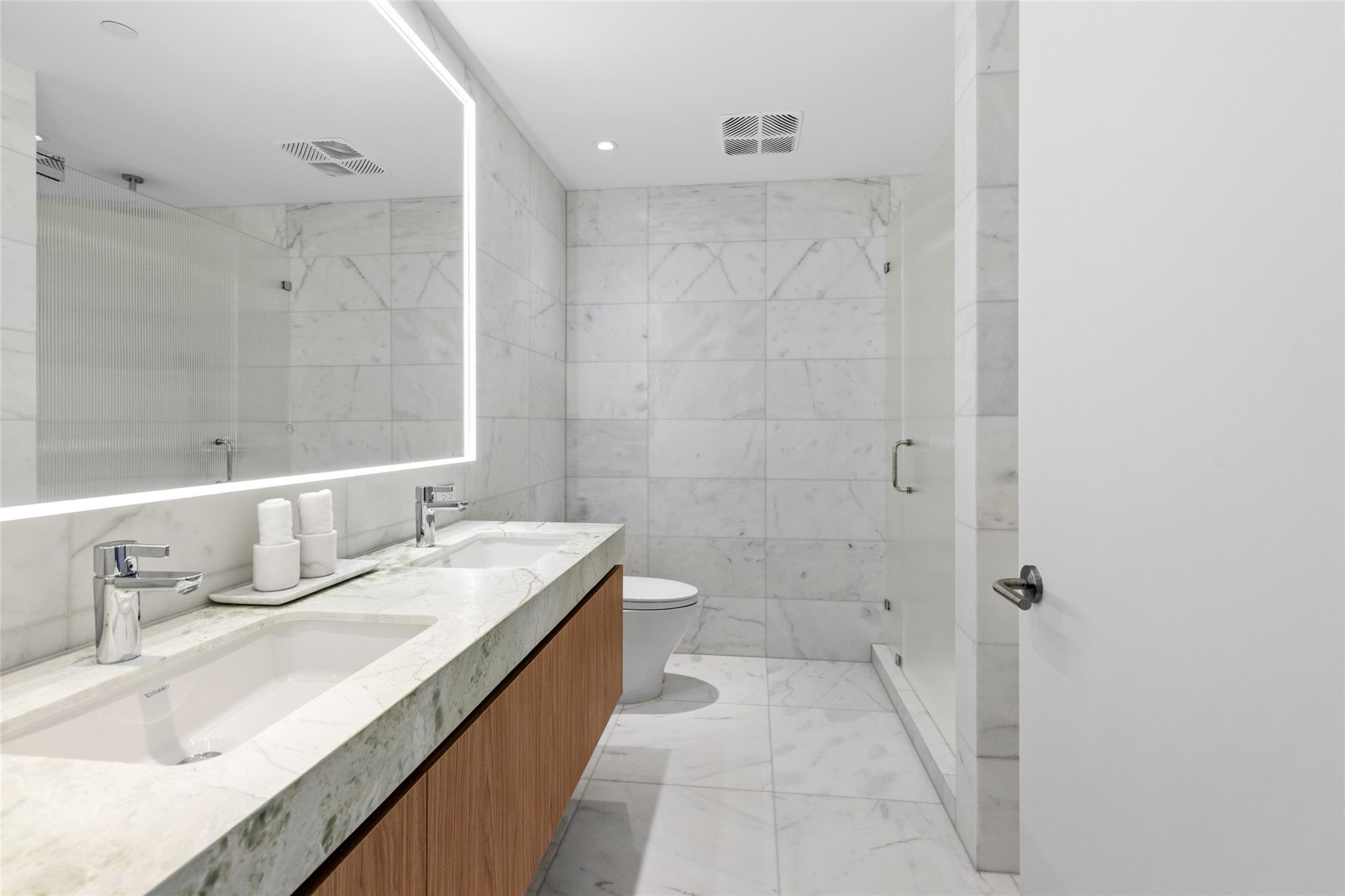 500 Alton Road, Unit 1006 Miami Beach, FL 33139 - Photo 17 of 42 Photo 17