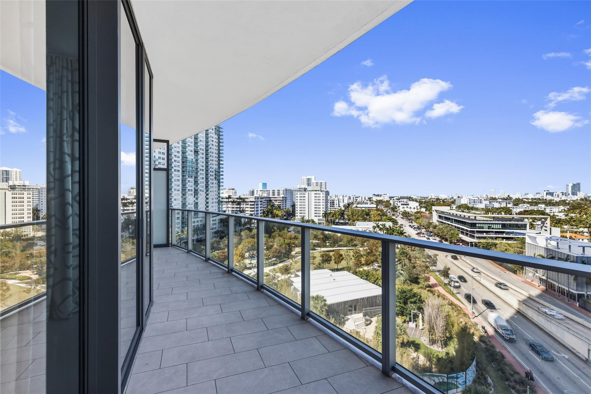 500 Alton Road, Unit 1006 Miami Beach, FL 33139 - Photo 23 of 42 Photo 23