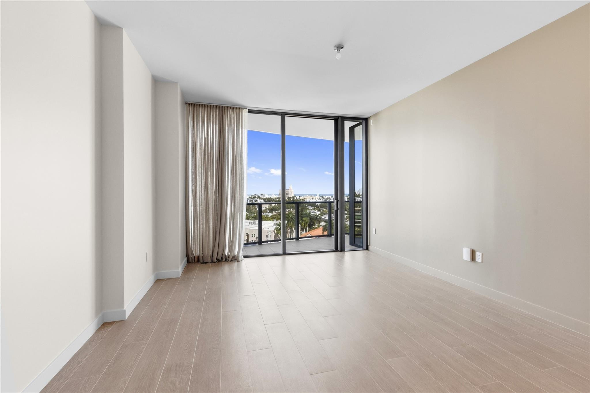 500 Alton Road, Unit 1006 Miami Beach, FL 33139 - Photo 10 of 42 Photo 10