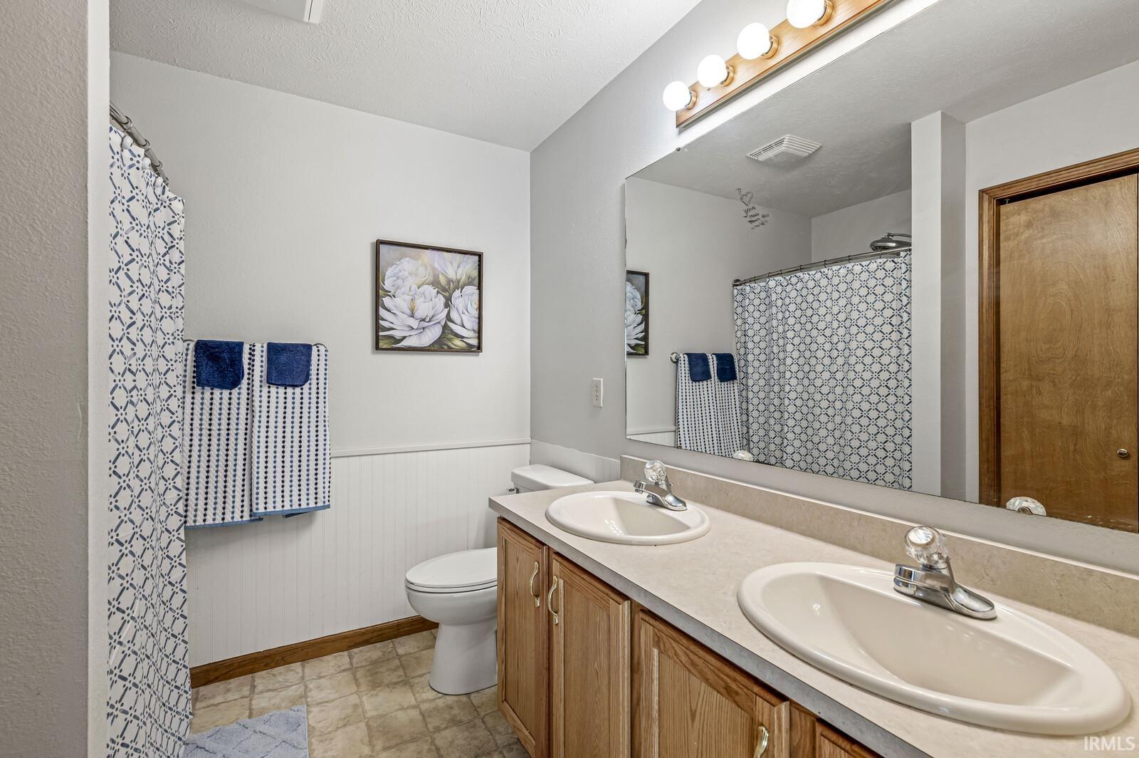 30336 Wyndtree Boulevard Elkhart, IN 46516 - Photo 17 of 31