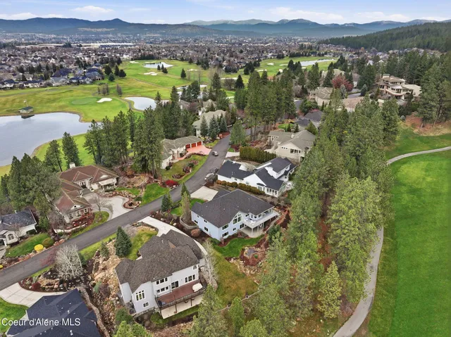 $1,135,000 | 514 North Dunbarton Oaks Lane, Liberty Lake, WA 99019