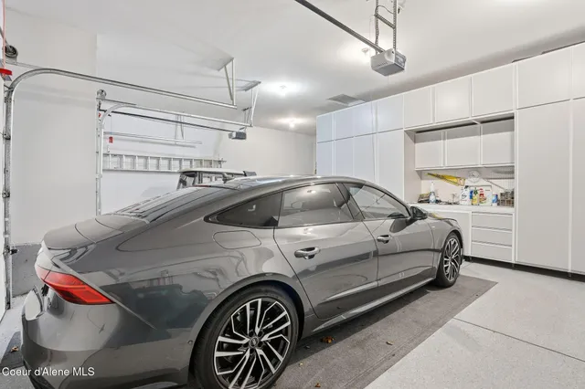 $1,135,000 | 514 North Dunbarton Oaks Lane, Liberty Lake, WA 99019