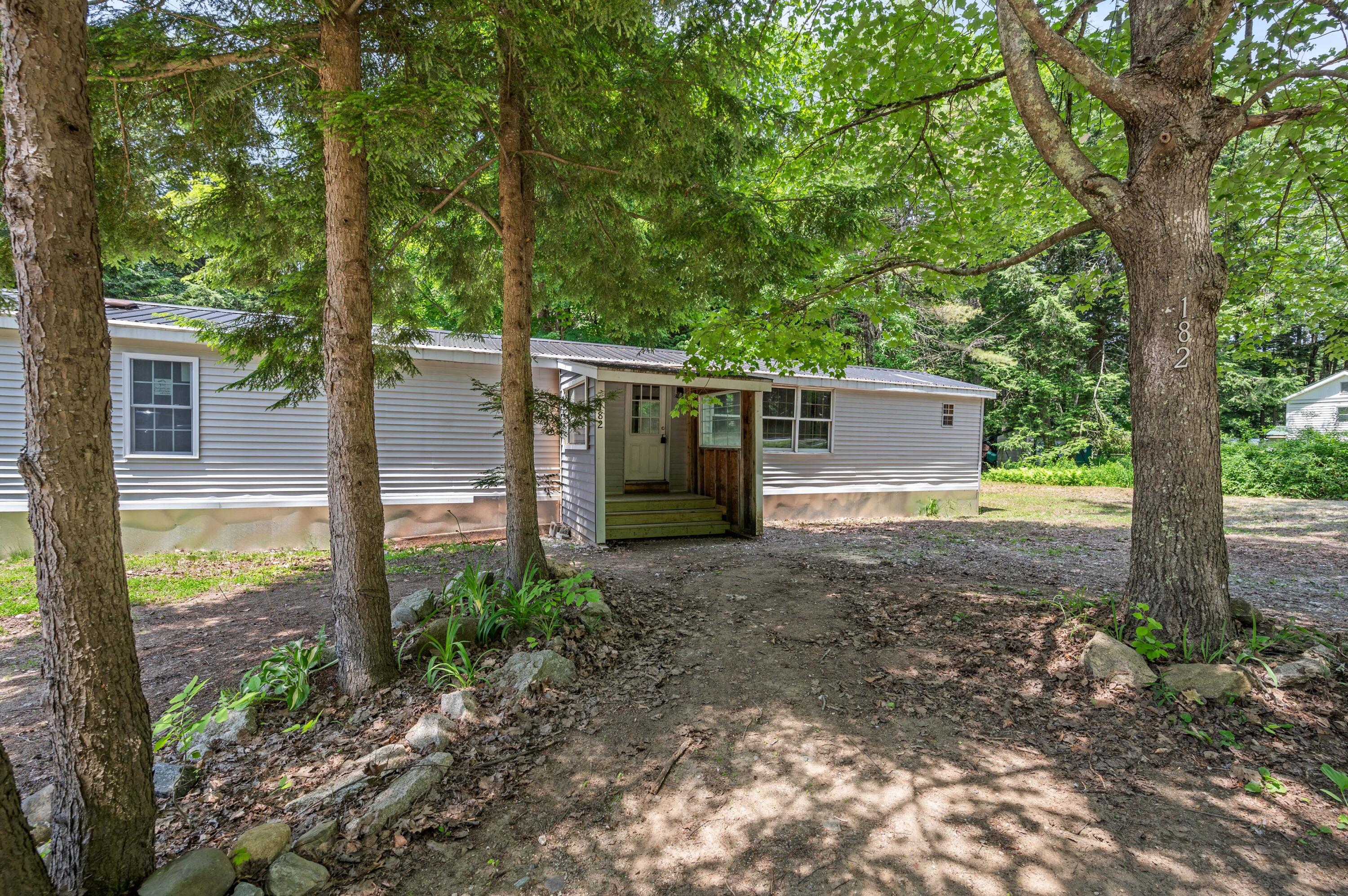 182 Paris Hill Road South Paris, ME 04281 - Photo 2 of 26 182 Paris Hill Rd (2)
