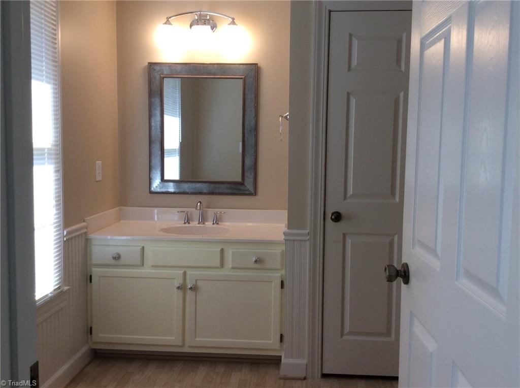 3402 Rolling Road High Point, NC 27265 - Photo 14 of 30