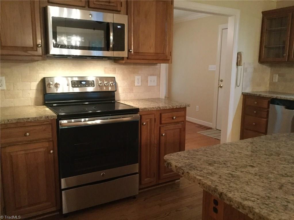 3402 Rolling Road High Point, NC 27265 - Photo 8 of 30